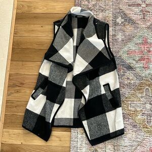 Oversized checkered vest